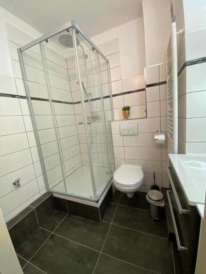 Apartment In Uninaehe Lübeck Buitenkant foto